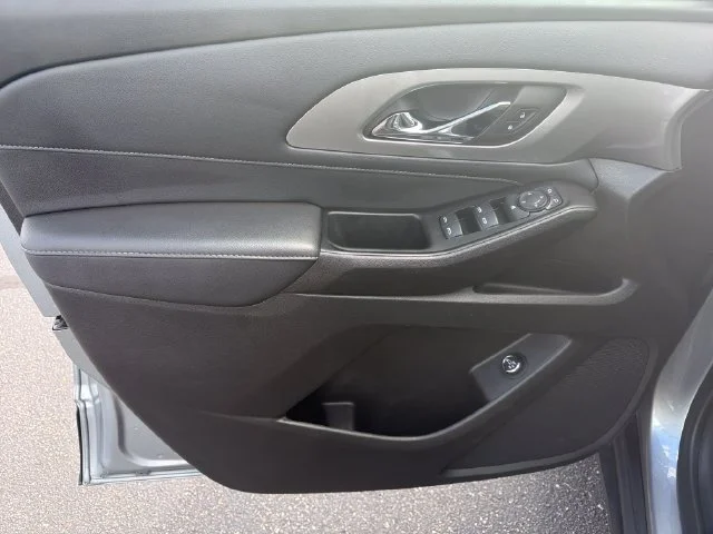 Used 2023 STERLING GRAY METALLIC Chevrolet LT Cloth image 12