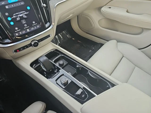 Used 2024 Blue Volvo Ultimate image 20