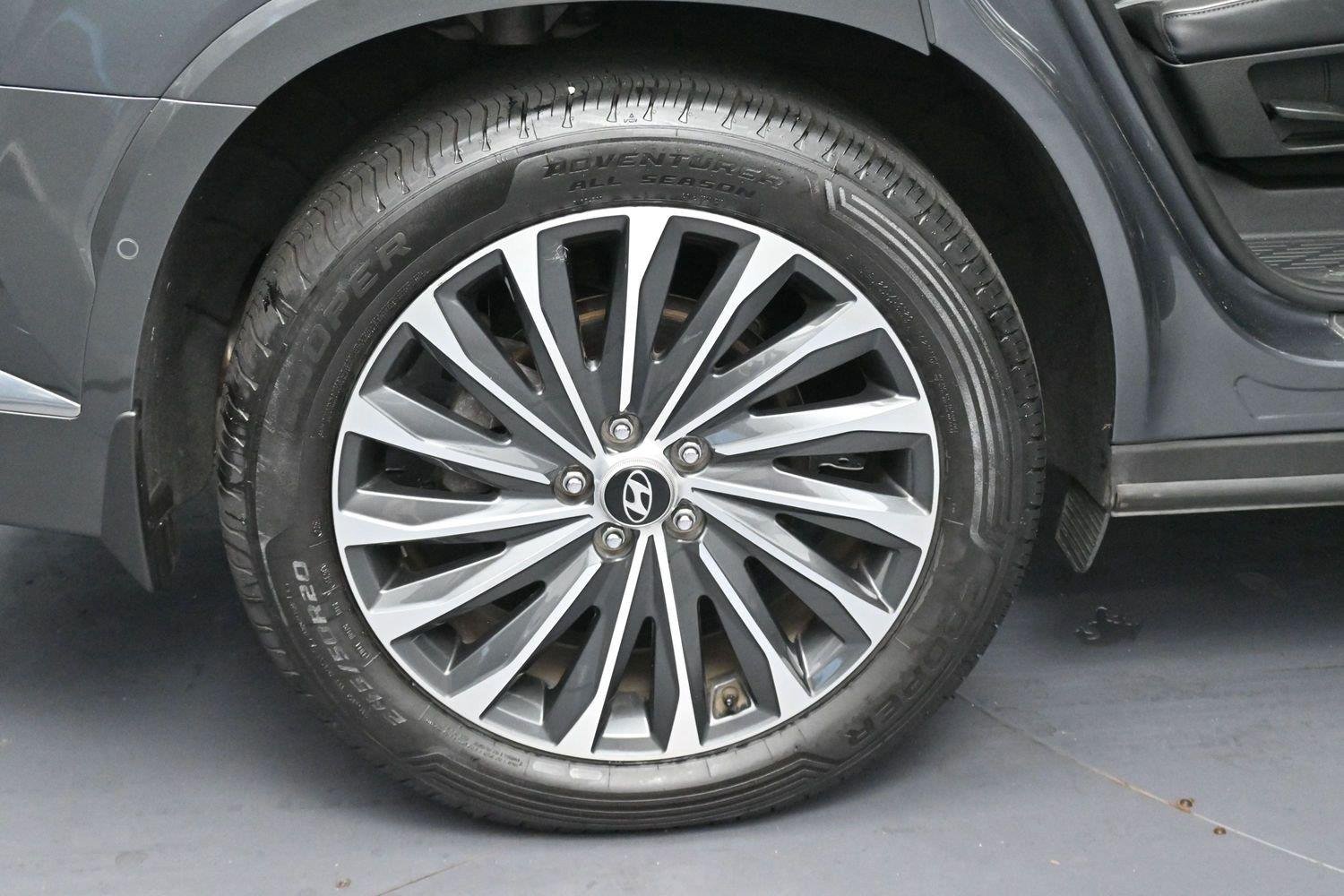 Used 2023 Steel Graphite Hyundai Calligraphy image 40
