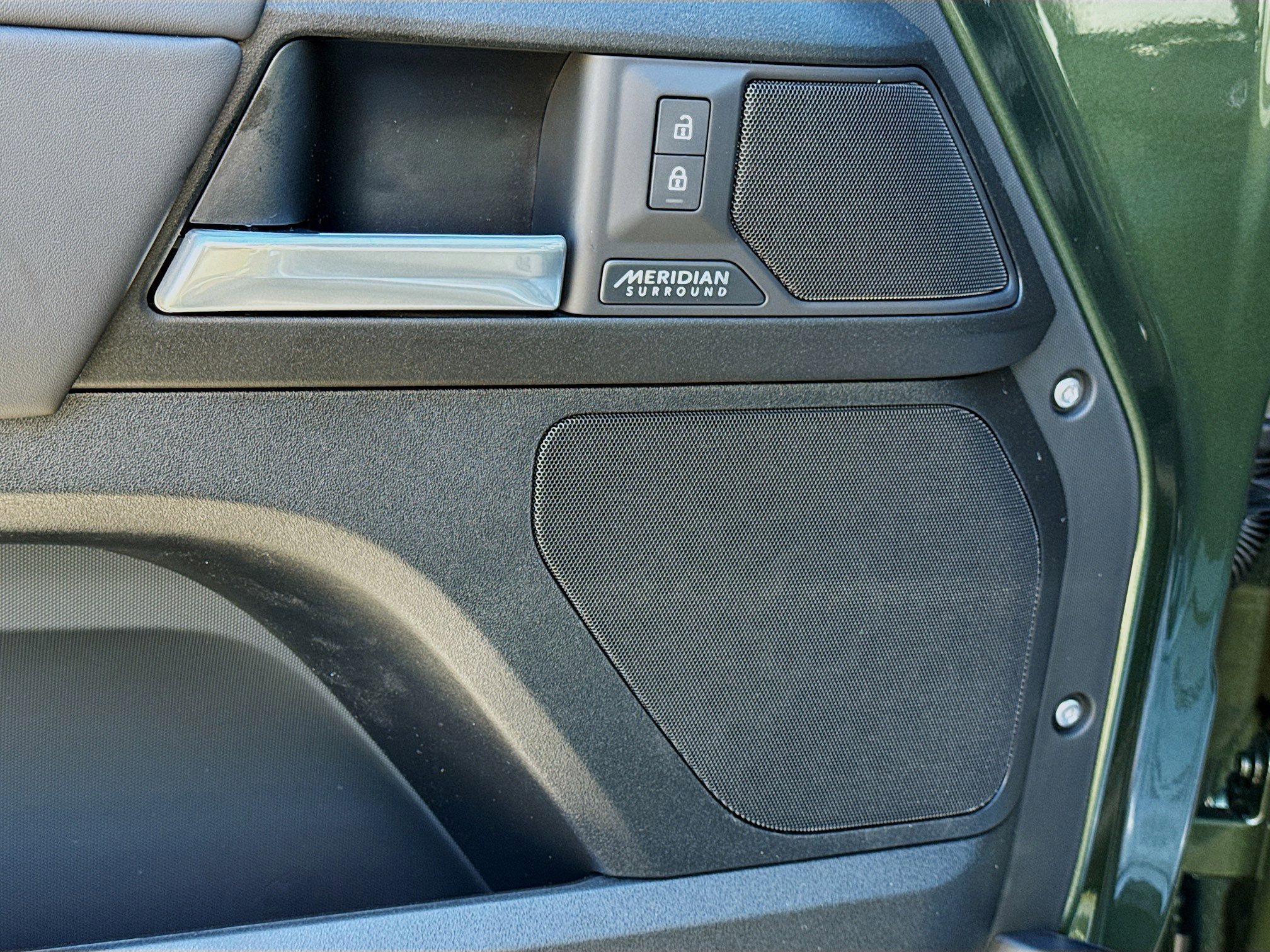 2026 Land Rover Defender X - Photo 24