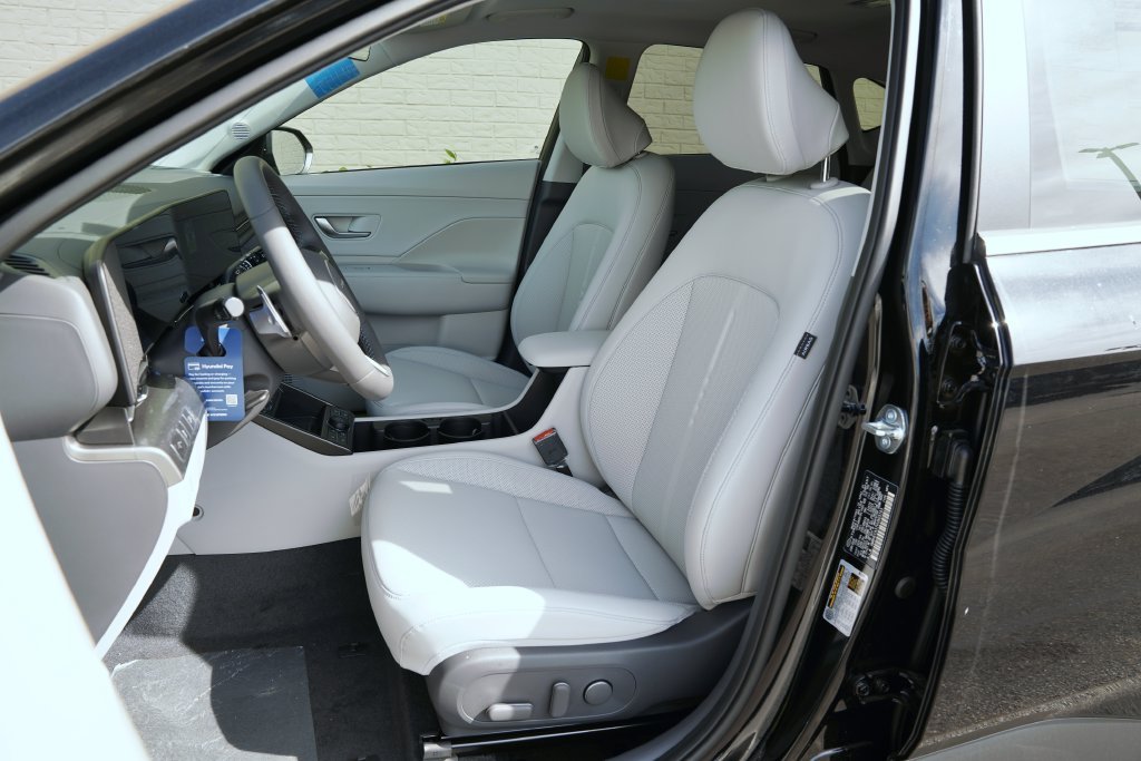 New 2027 Abyss Black Pearl Hyundai Limited image 28