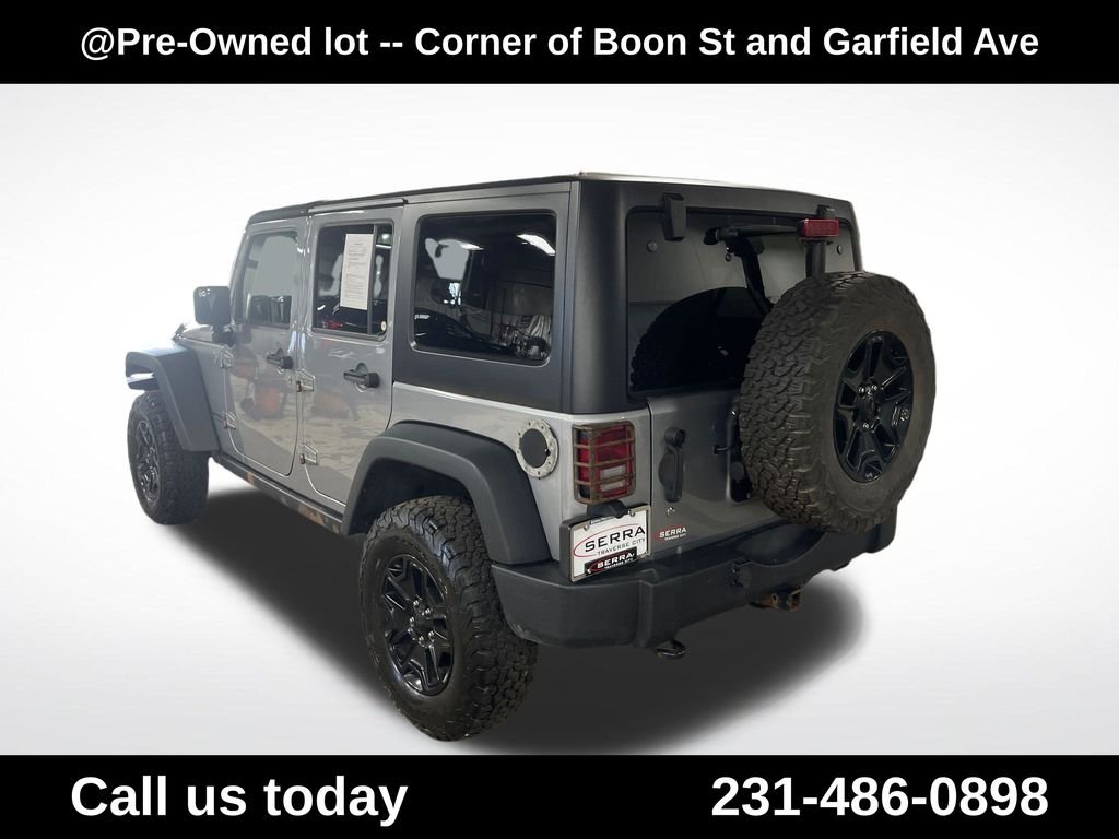 Used 2015 Silver Jeep Unlimited Sport image 3