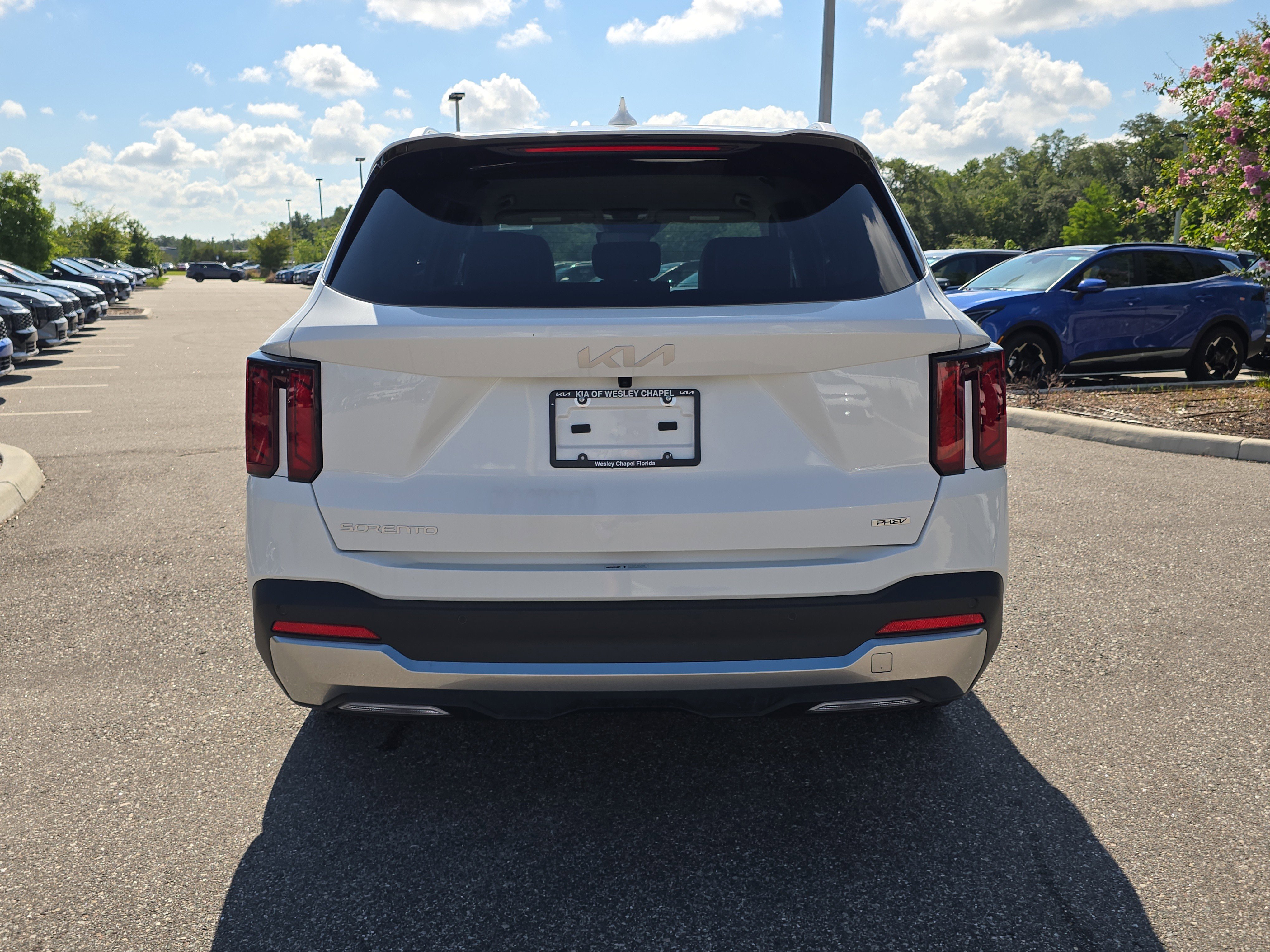 New 2026 Snow White Pearl Kia EX AWD image 7