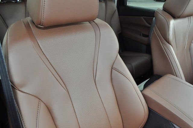 Used 2023 White Acura w/Technology Package image 23