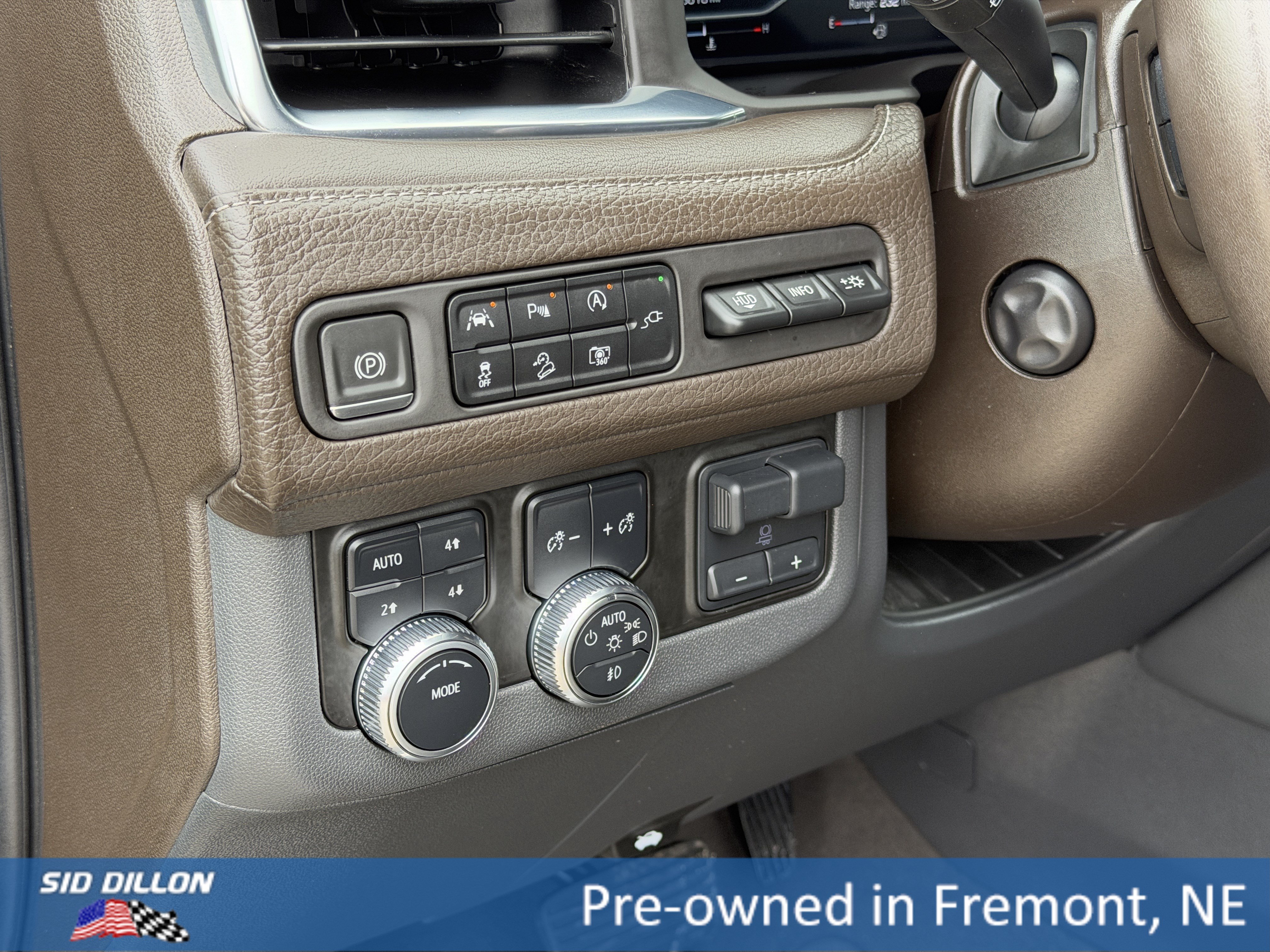 Used 2022 Onyx Black GMC Denali image 15