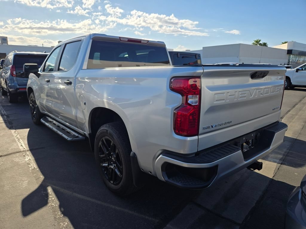 Used 2022 SILVER ICE METALLIC Chevrolet Custom image 3