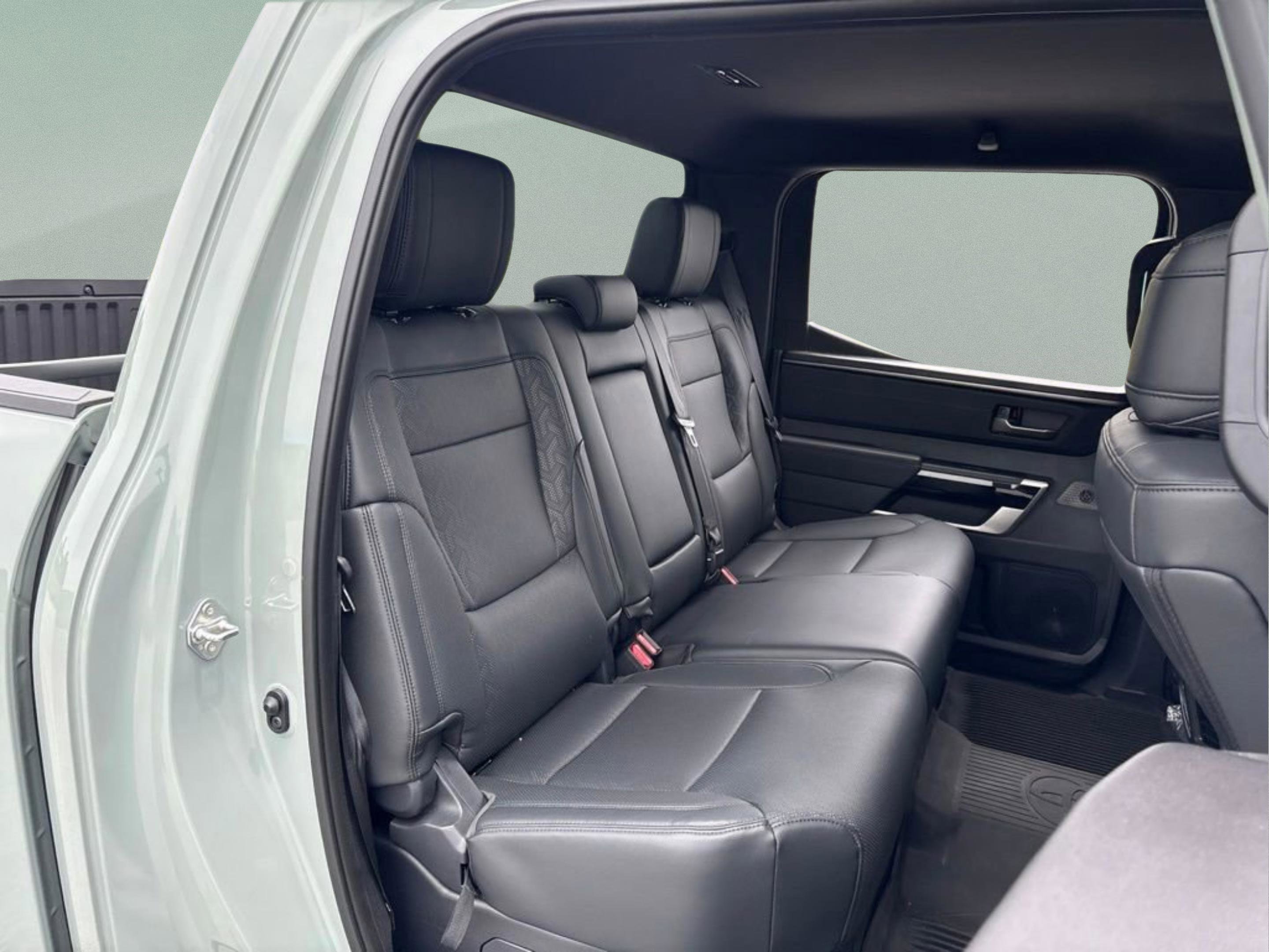 2025 Toyota Tundra Limited - Photo 23