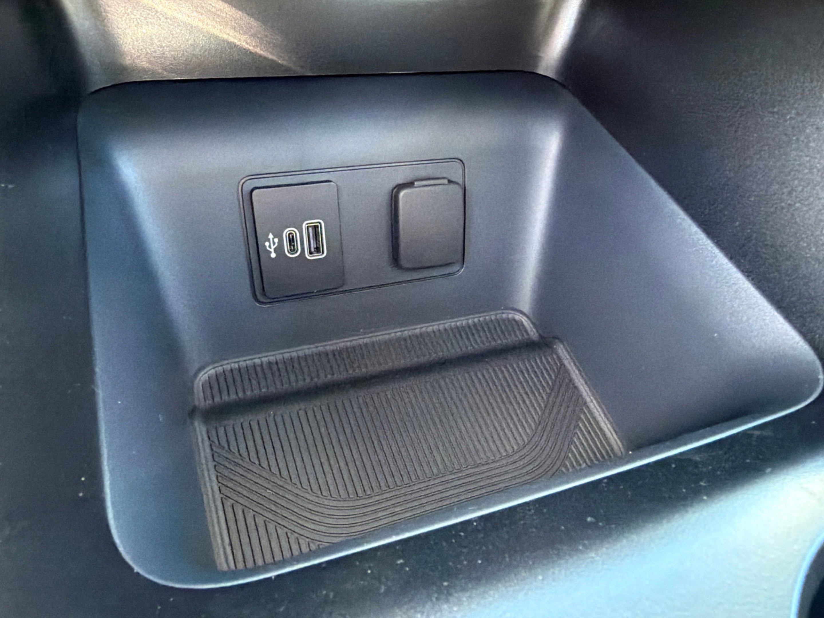 Used 2026 Carbonized Gray Metallic Ford Active image 29