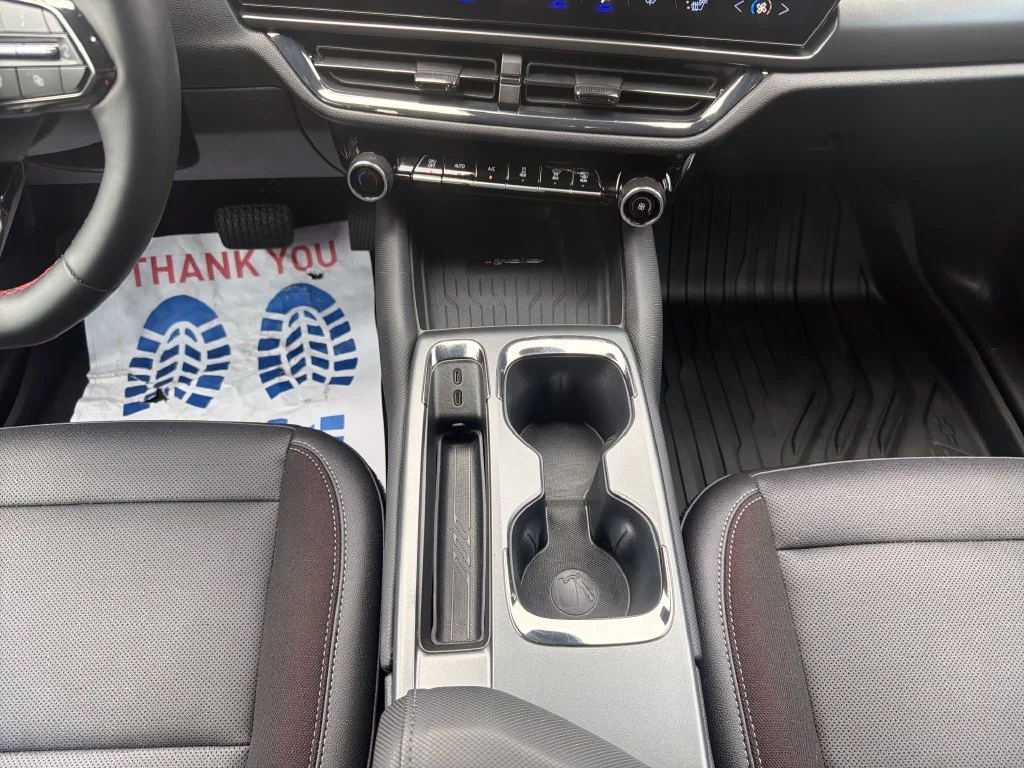 2025 Chevrolet Equinox EV RS - Photo 49