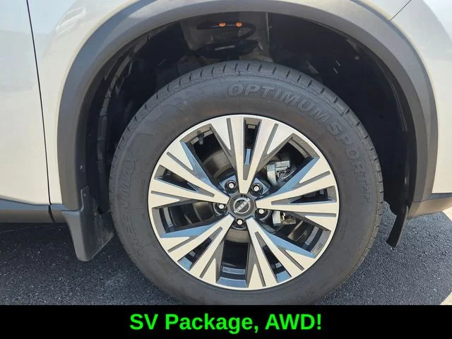 Used 2023 Silver Nissan SV image 9