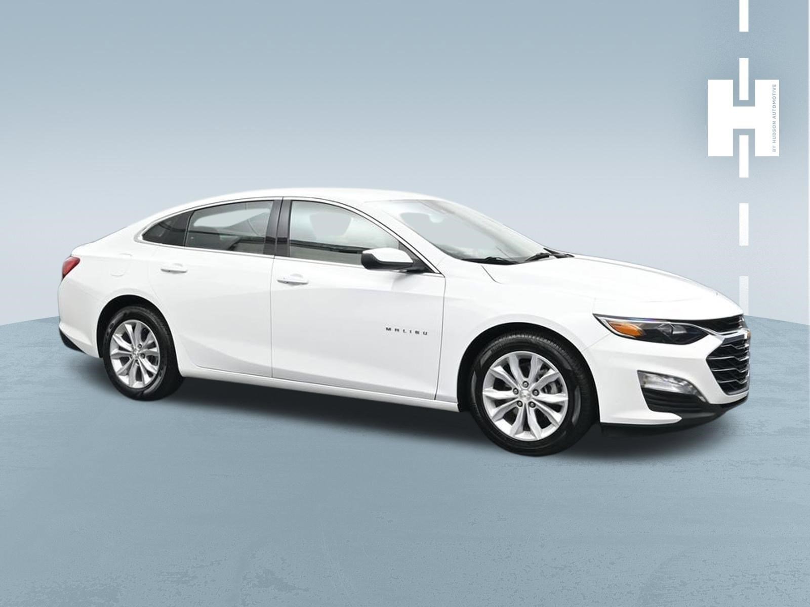 Used 2024 Summit White Chevrolet LT image 2