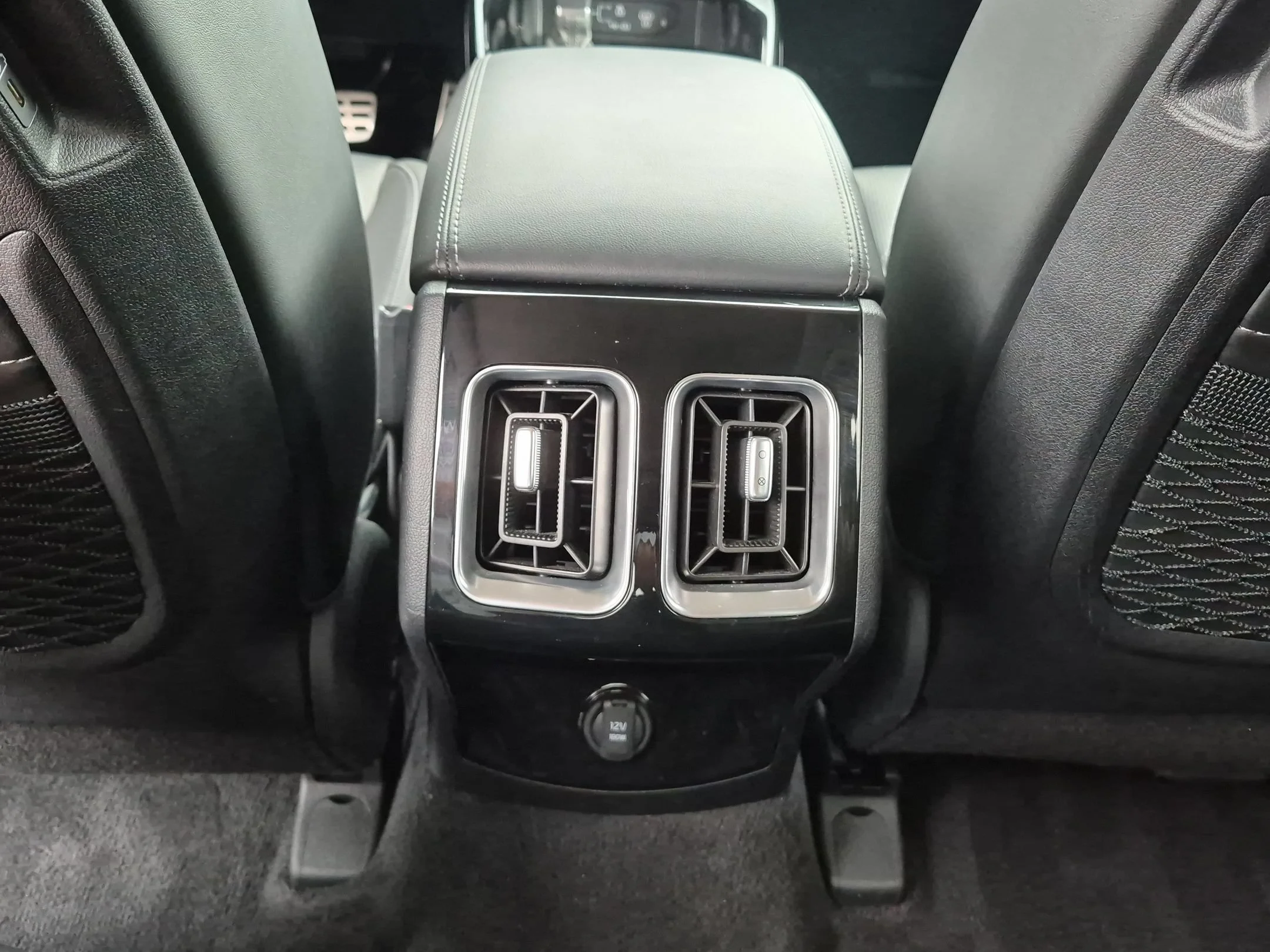 Used 2025 Wolf Gray Kia X-Line SX image 21