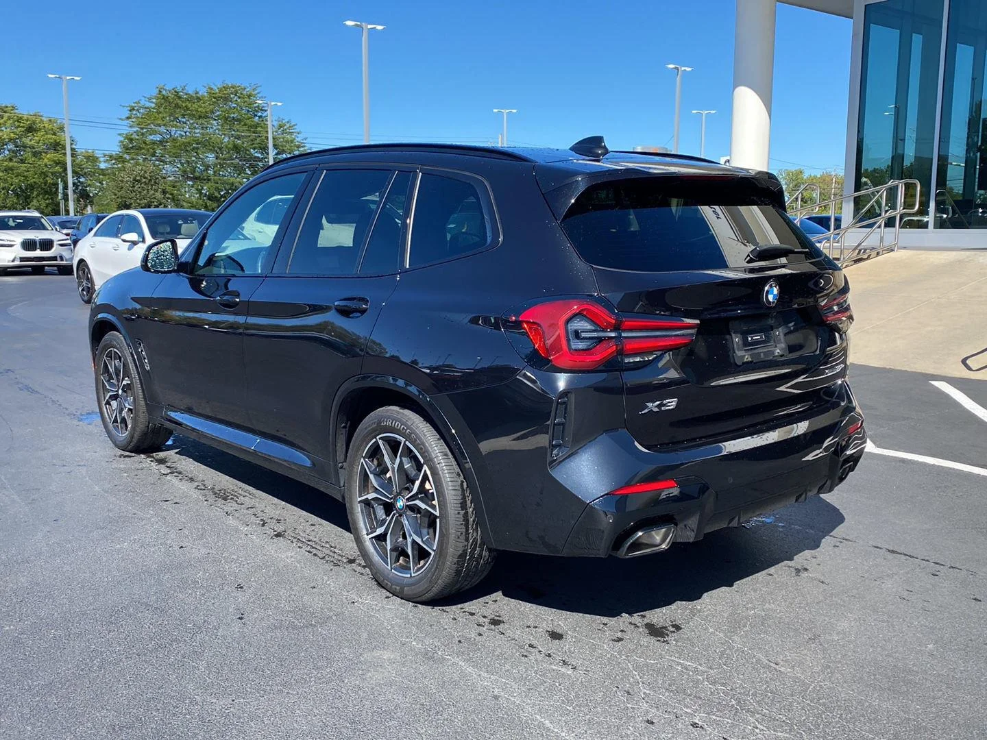 Used 2024 Black Sapphire Metallic BMW xDrive30i image 5