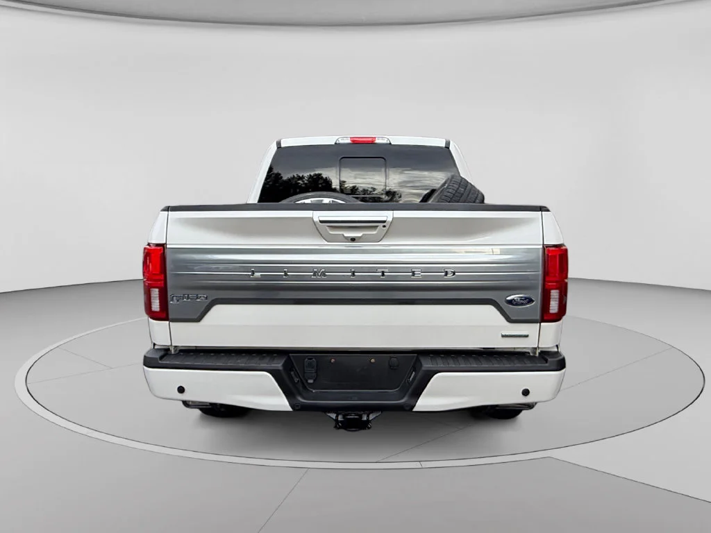 Used 2018 White Ford Limited image 4