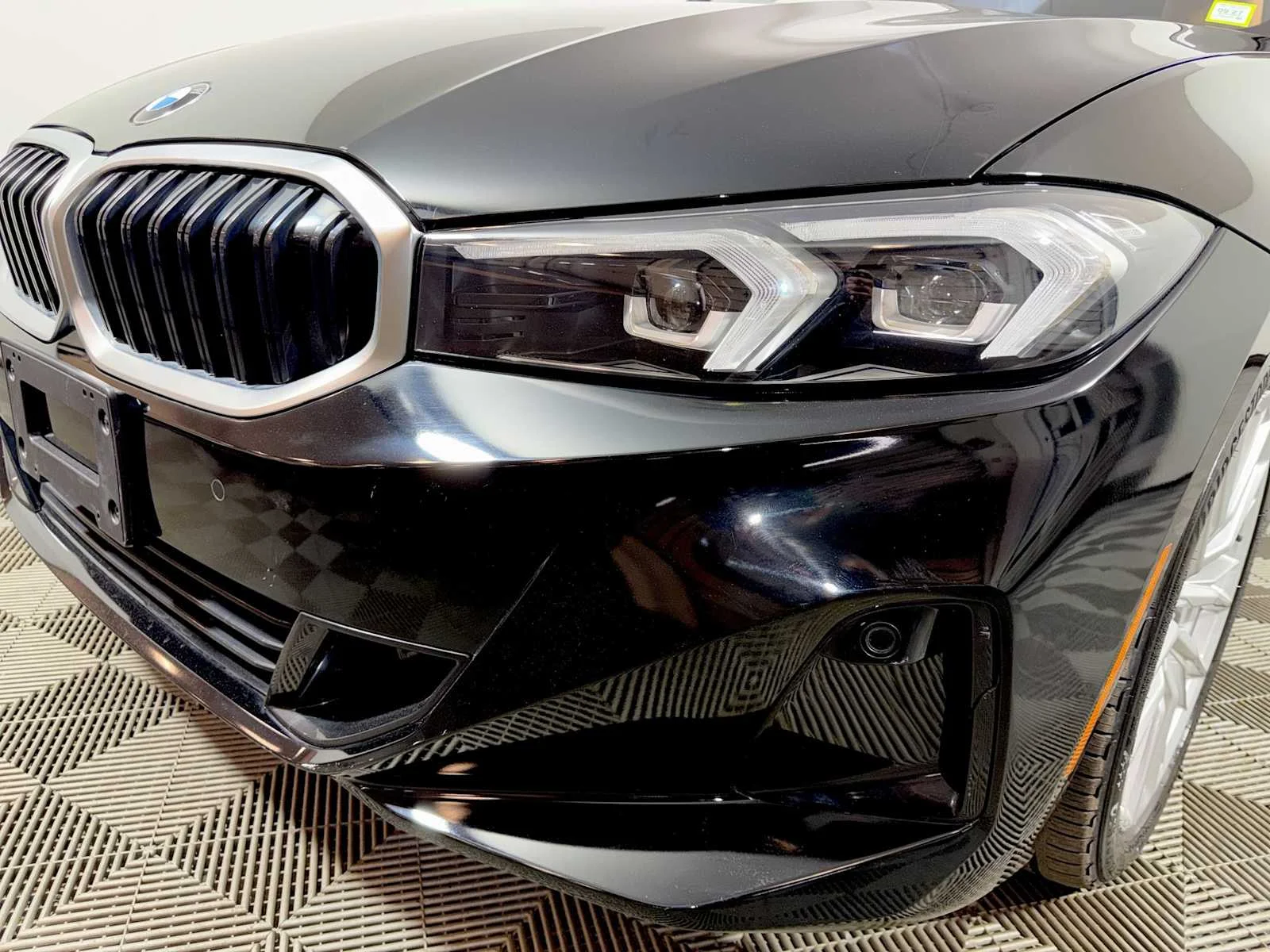 2024 BMW 3 Series 330i - Photo 26