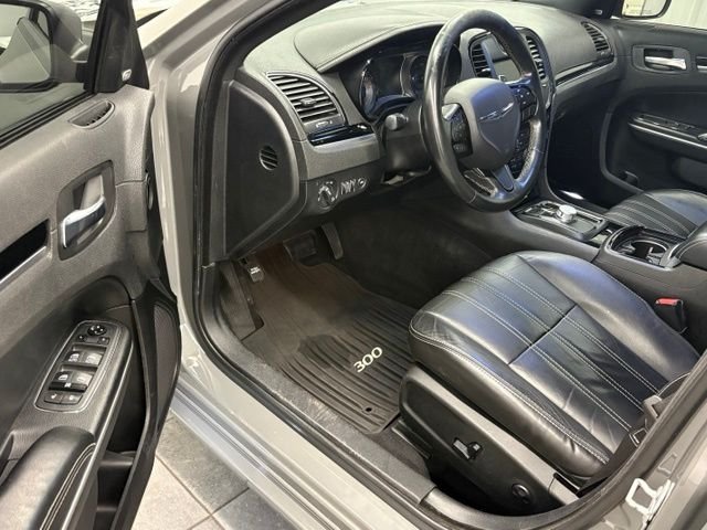 Used 2019 White Chrysler S image 11