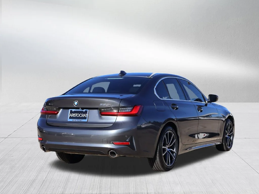 Used 2019 Mineral Grey Metallic BMW 330i xDrive image 27
