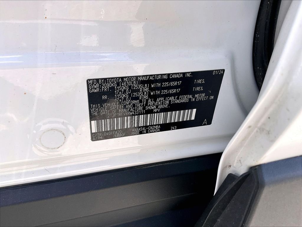 Used 2024 Ice Toyota XLE image 31