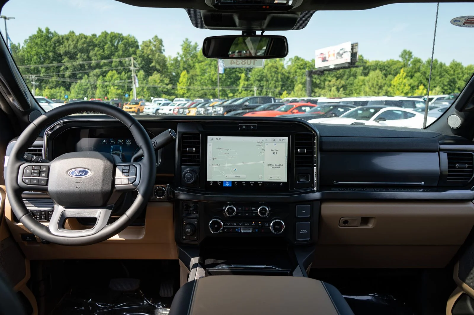 New 2026 Star White Metallic Tri-Coat Ford F-250® Lariat® image 37