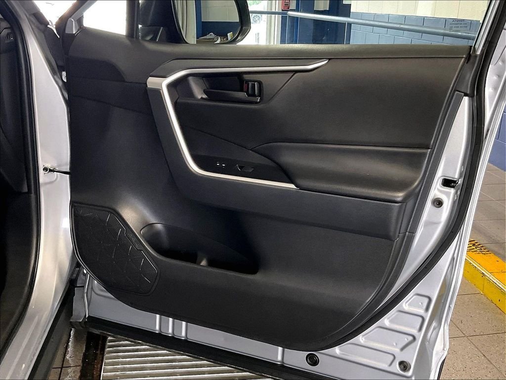 Used 2025 Silver Toyota LE image 12