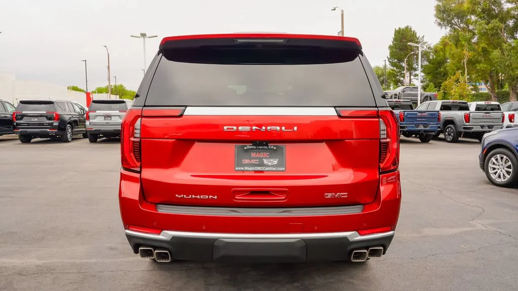 2026 GMC Yukon XL Denali - Photo 8