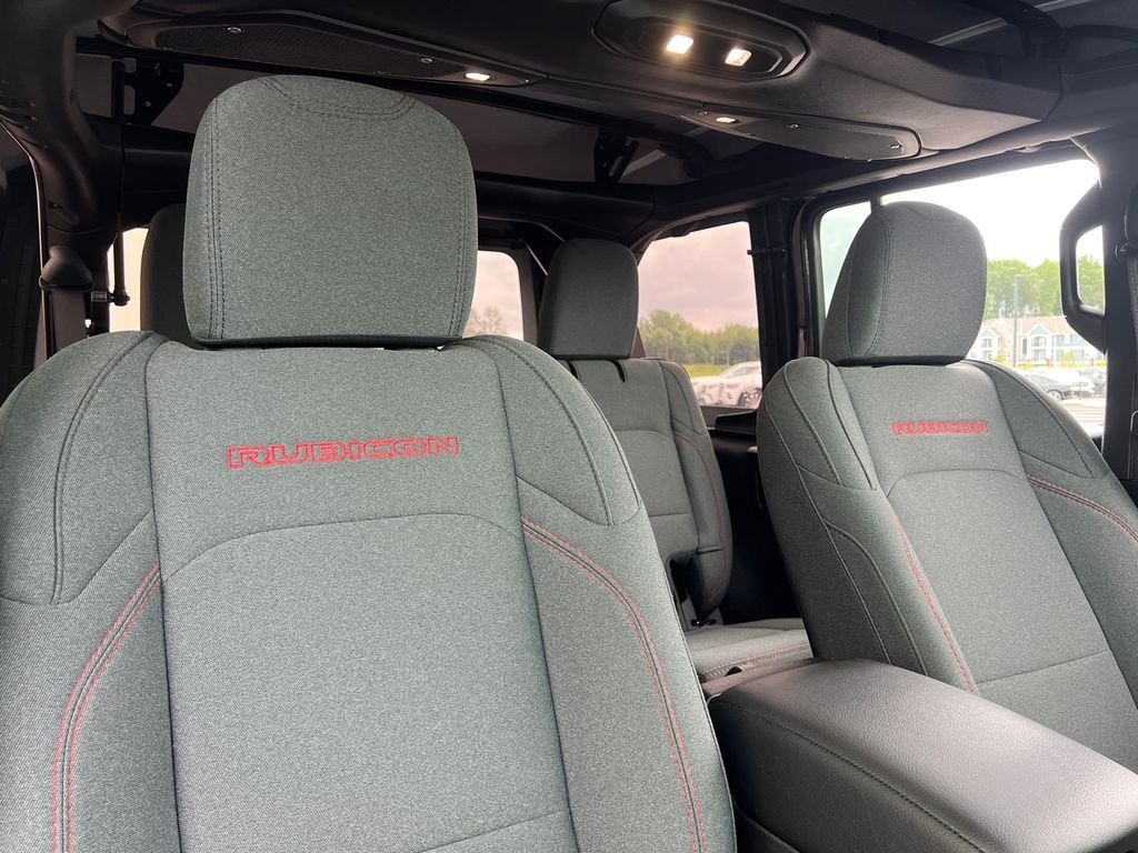 Used 2025 Black Jeep Rubicon image 26