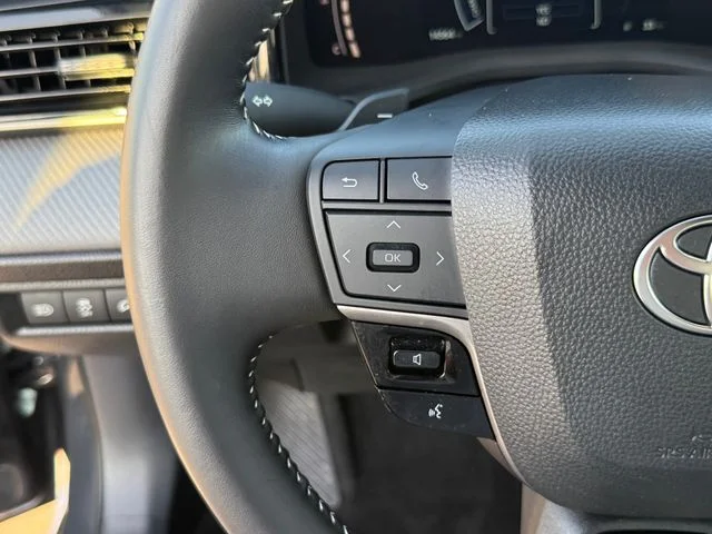 Used 2025 Underground Toyota SE image 17