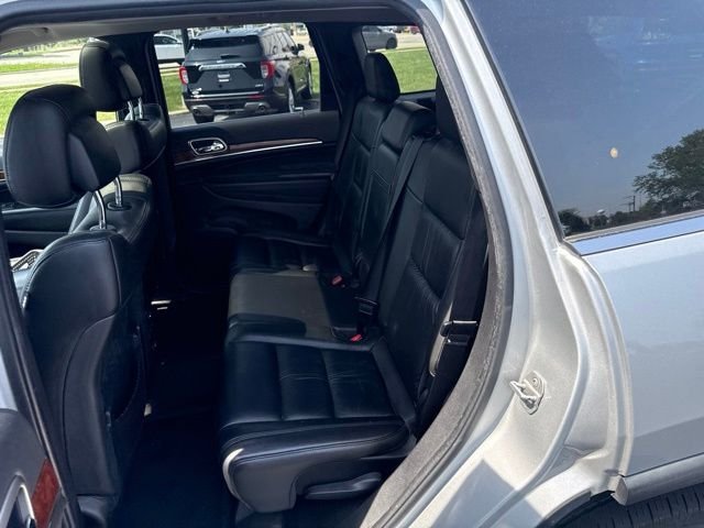 Used 2011 Silver Jeep Limited image 9