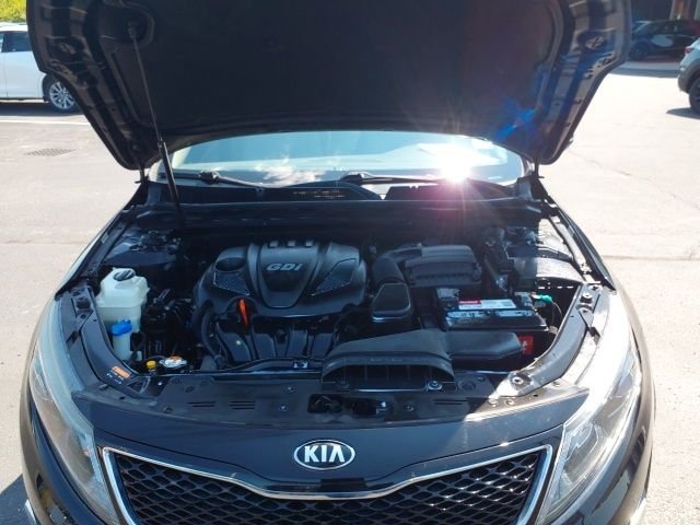 Used 2015 Black Kia EX image 6