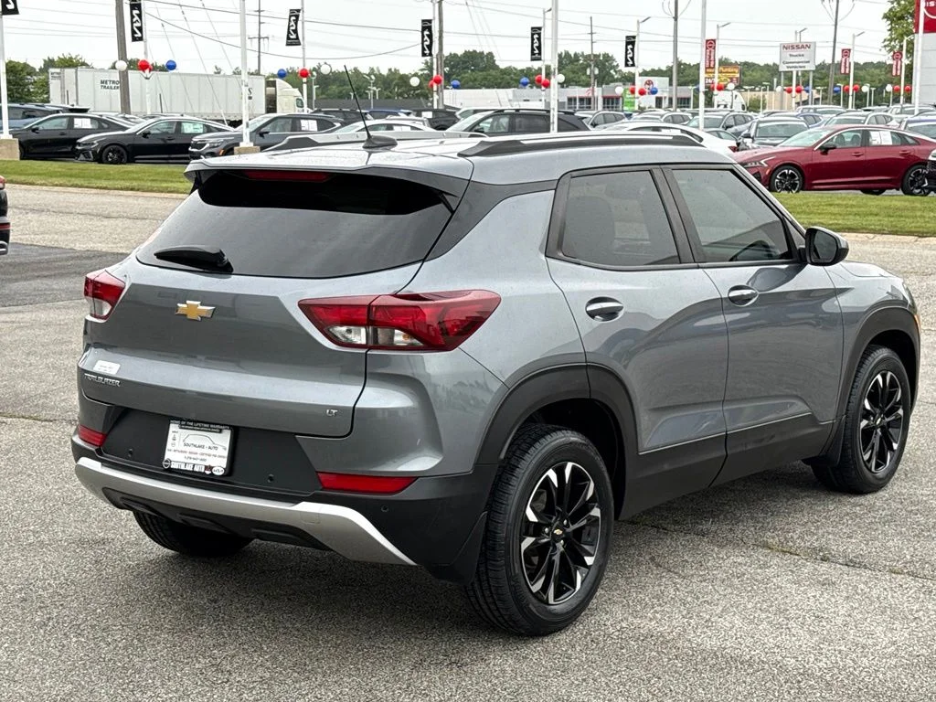 Used 2021 Gray Chevrolet LT image 8