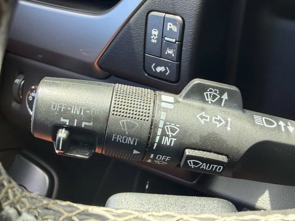 Certified Used 2018 TUNGSTEN METALLIC Chevrolet LT image 33