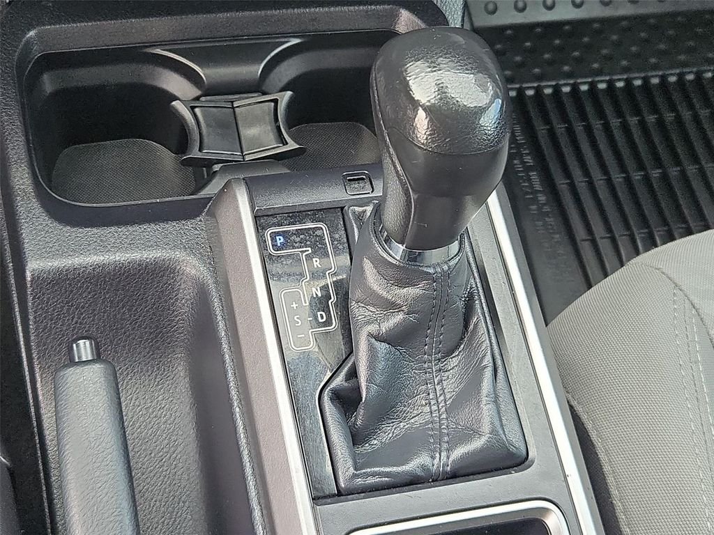 2022 Toyota Tacoma SR5 - Photo 8