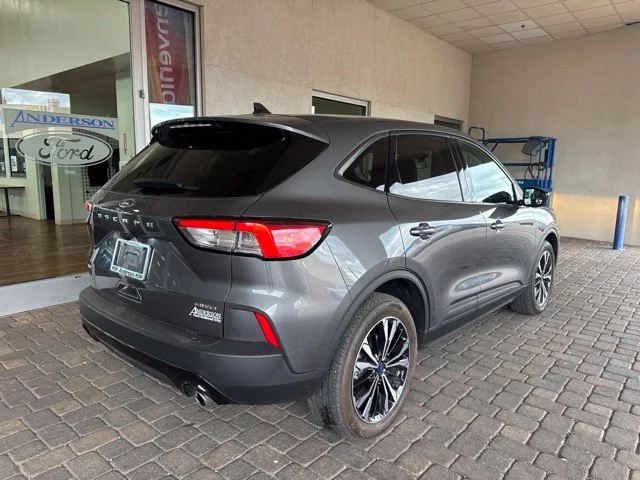 Used 2022 Gray Metallic Ford SE image 4