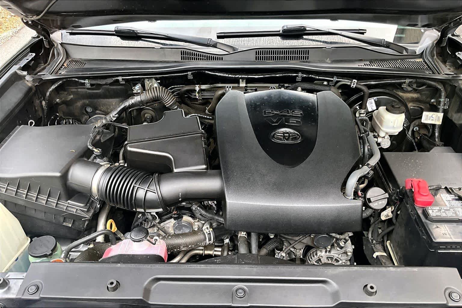 Certified Used 2022 Magnetic Gray Metallic Toyota SR5 image 32