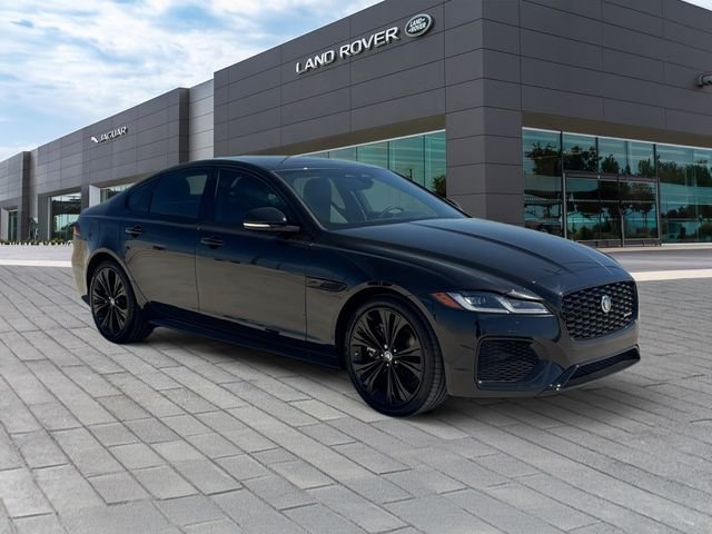 New 2024 Santorini Black JAGUAR P300 R-DYNAMIC SE AWD image 7