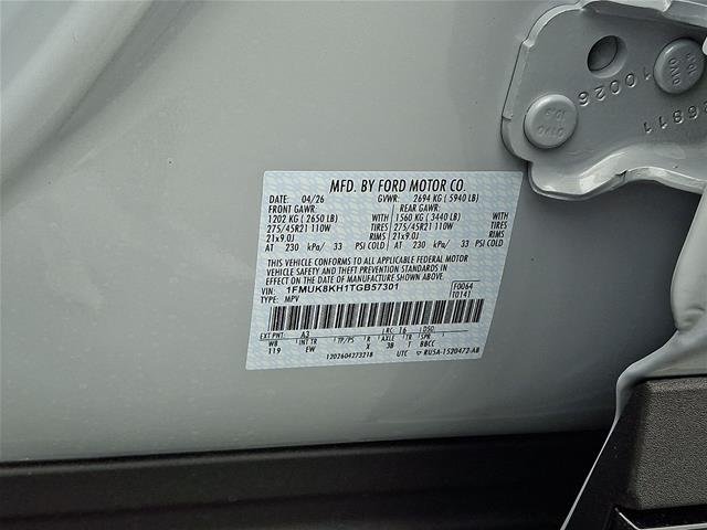 New 2026 Space White Metallic Ford ST-Line image 38