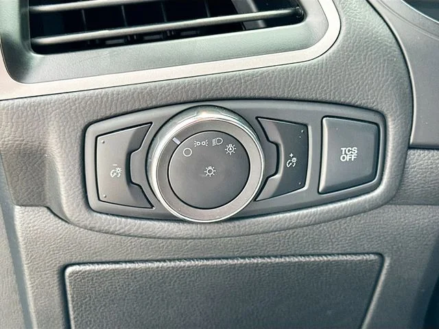 Used 2024 Gray Ford SE image 10