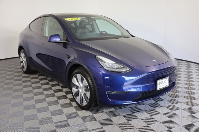 2023 Tesla Model Y Long Range Dual Motor All-Wheel Drive's photo