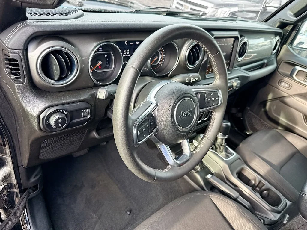 Used 2023 Black Jeep Overland image 10