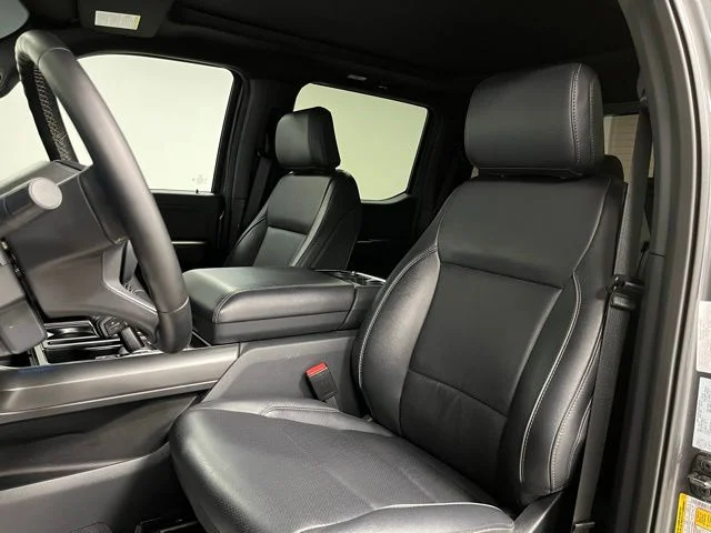 Used 2025 Gray Ford Lariat image 22