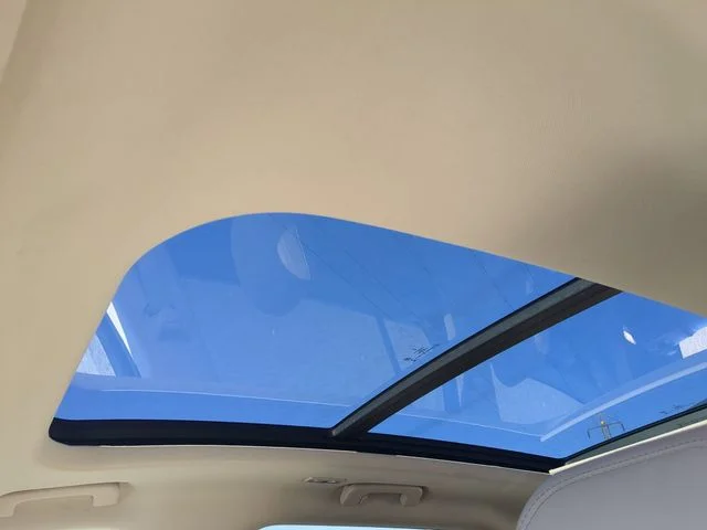 Used 2020 Blue Lincoln Reserve image 28