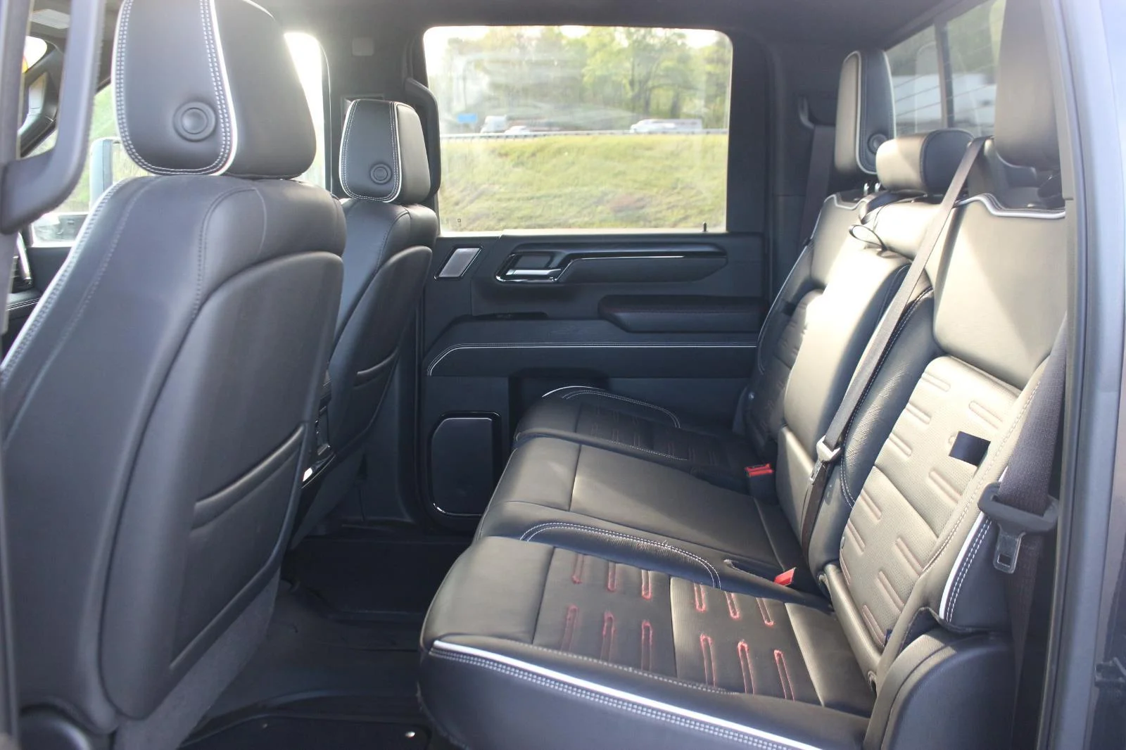 Used 2024 Titanium Rush Metallic GMC AT4X image 38
