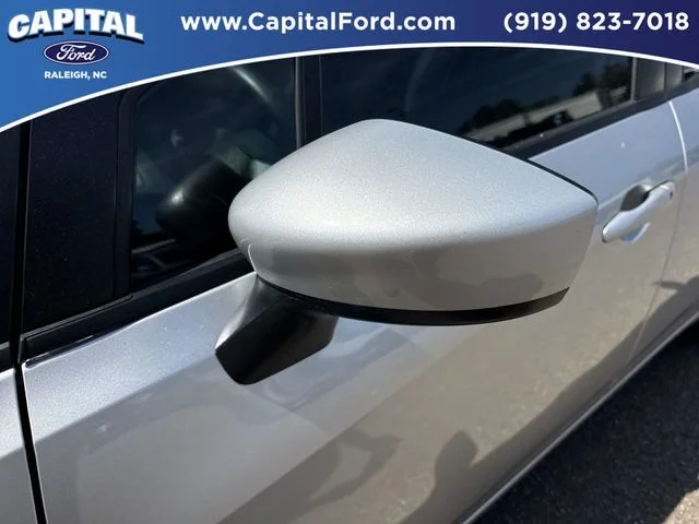 Used 2025 Silver Nissan 1.6 SV image 12