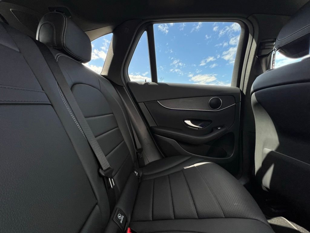Certified Used 2022  Mercedes-Benz GLC 300 image 21