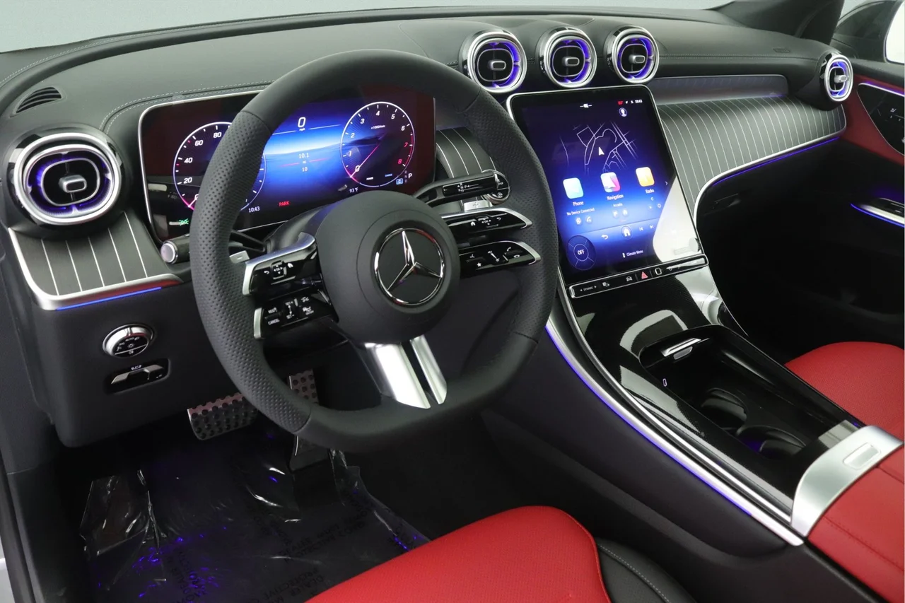 New 2027 MANUFAKTUR Alpine Grey Mercedes-Benz 300 Coupe 4MATIC® image 9