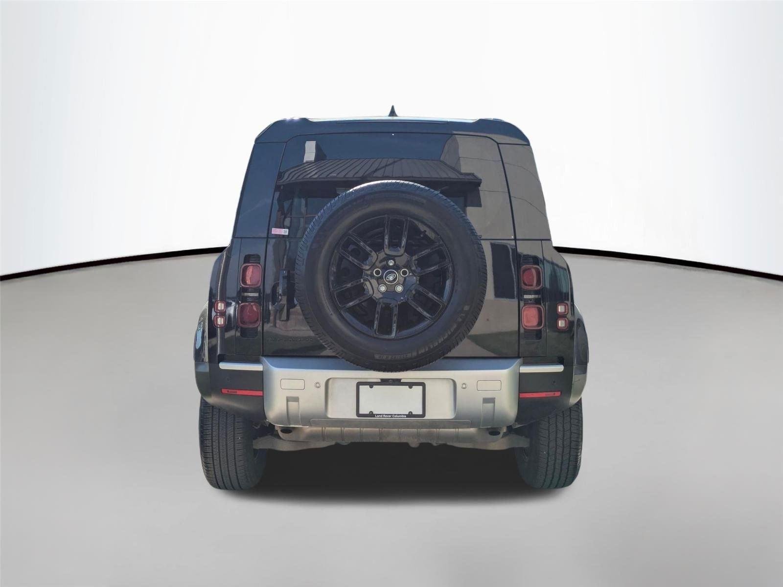 Used 2025  Land Rover S image 6