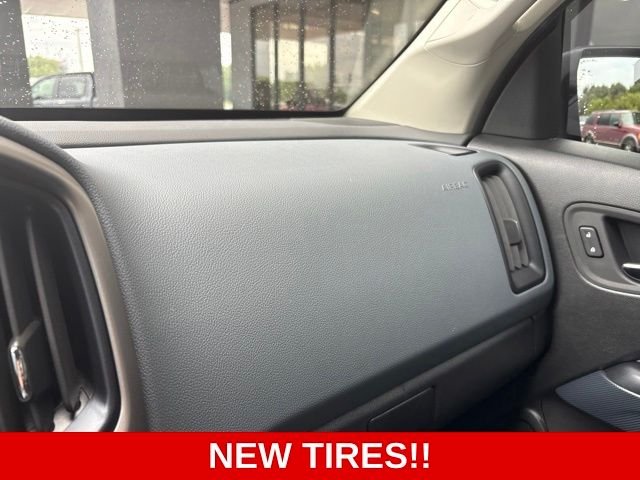Used 2022 Black Chevrolet Z71 image 24