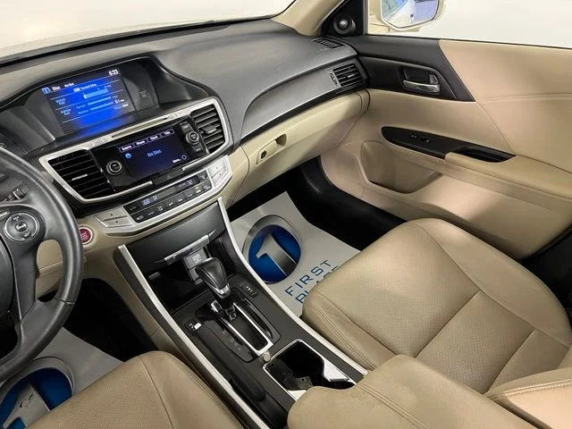 Used 2015 Gold Honda EX-L image 35