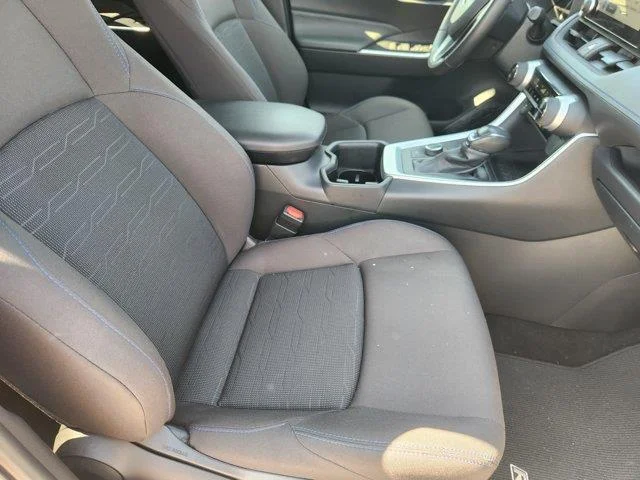 Used 2024 Wind Chill Pear Toyota SE image 13