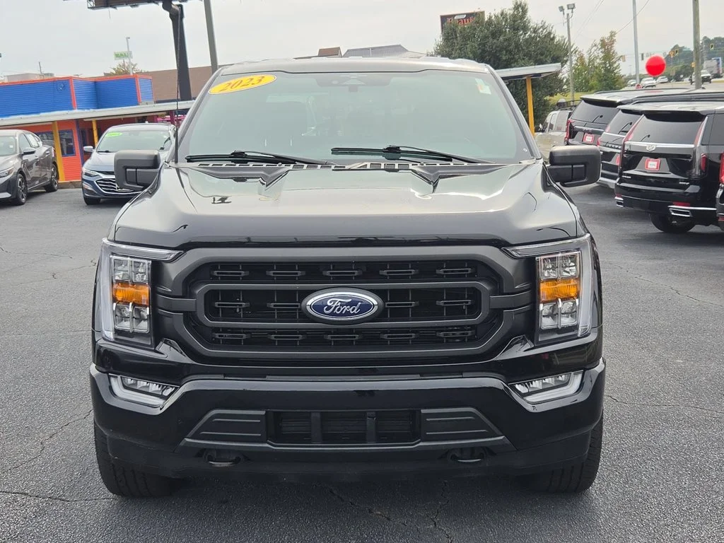Used 2023  Ford XLT image 2